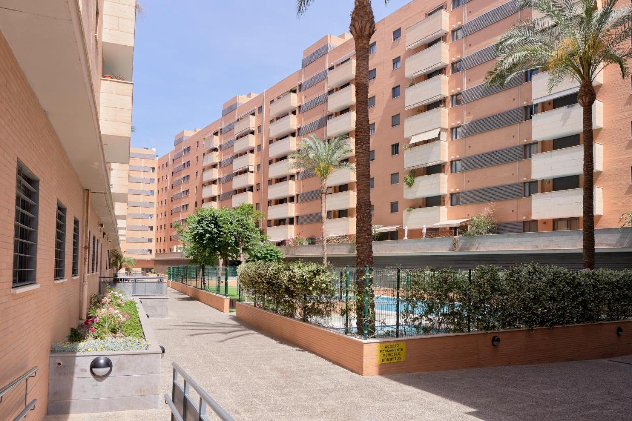 Alterhome Apartamento Con Piscina Maria Zambrano マラガ エクステリア 写真